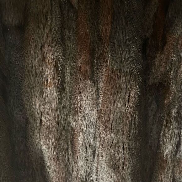 Mink Fur Coat    - Picture 5 of 9